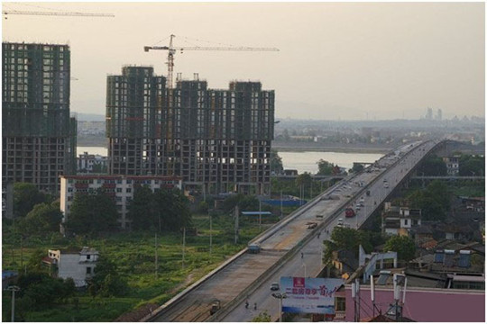 樟樹(shù)四特大橋正式竣工通車